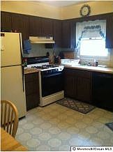 5th image of 608 Ensign Ave