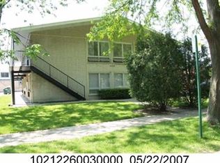 4855 Elm St, Skokie, IL 60077