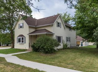 120 1st St NE, Grand Meadow, MN 55936