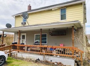 512 Washington St, Seward, PA 15954