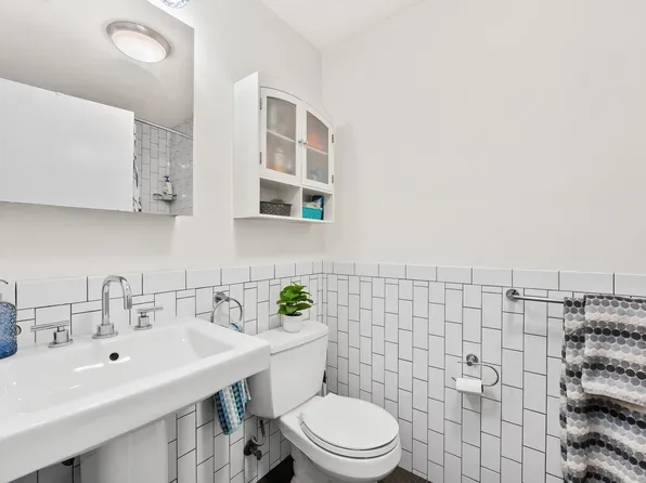 274 6th Street image 15 of 32