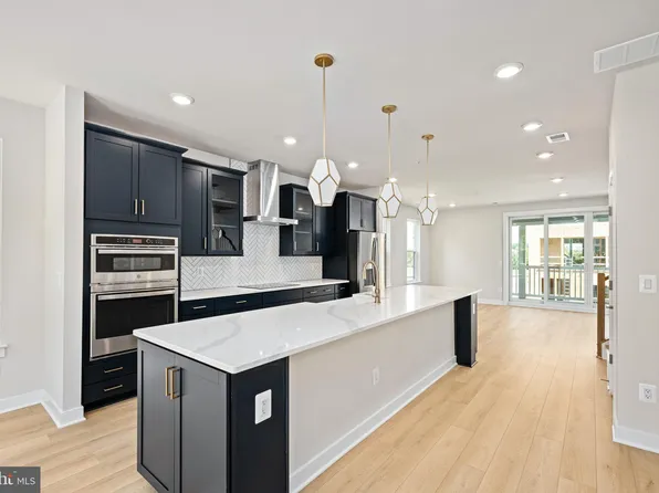 44577 Strabane Ter, Ashburn, VA 20147