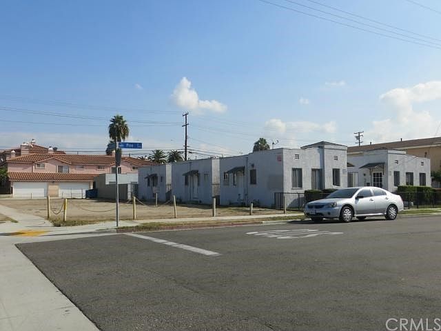 2nd image of 12141 Pine St