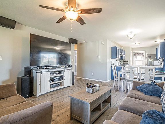 4th image of 436 Breeze Dr