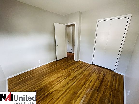 3rd image of 2720 S Paxton St