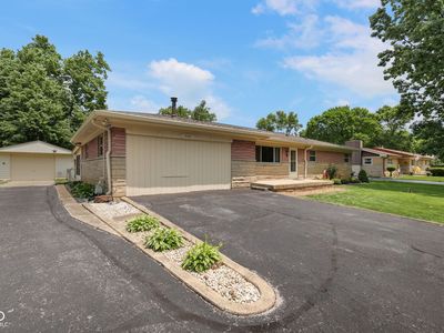 406 W McGregor Rd, Indianapolis, IN, 46217