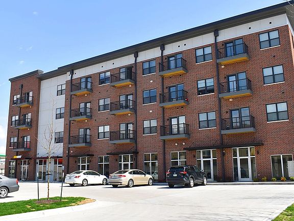 2nd image of 570 1st Ave Unit 302