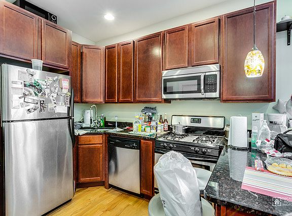 2nd image of 3543 W Sunnyside Ave APT 1