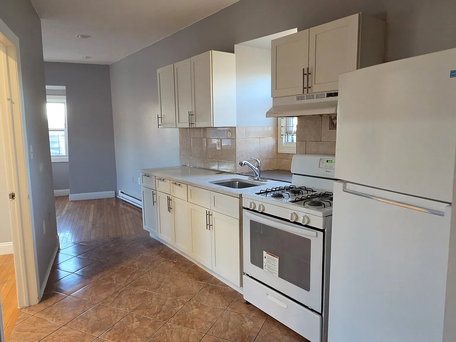 2 bed, $1,850 — Photo 3