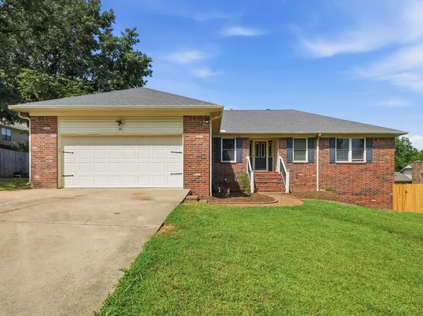 211 Aztec Dr, Searcy, AR 72143