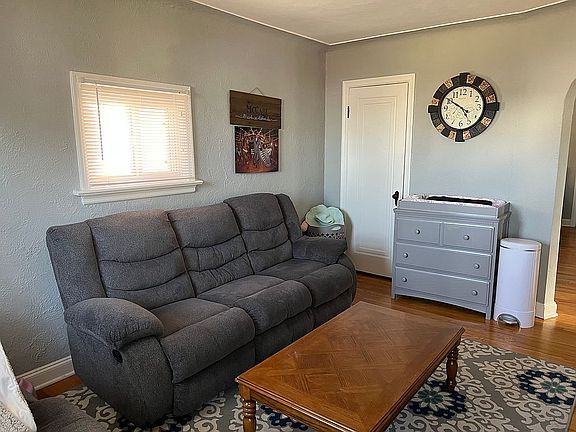 2nd image of 6034 Fyler Ave