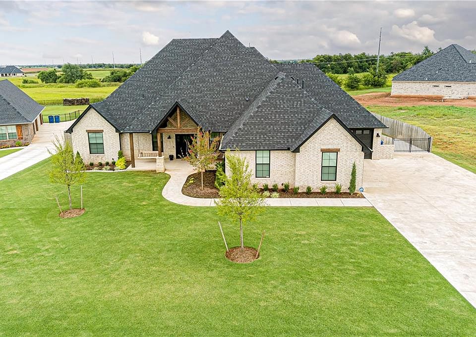 1st image of 178 Orchid Ct
