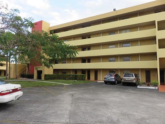 4th image of 9280 Fontainebleau Blvd APT 203