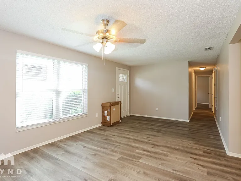 1669 Mary Beth Dr — Photo 7
