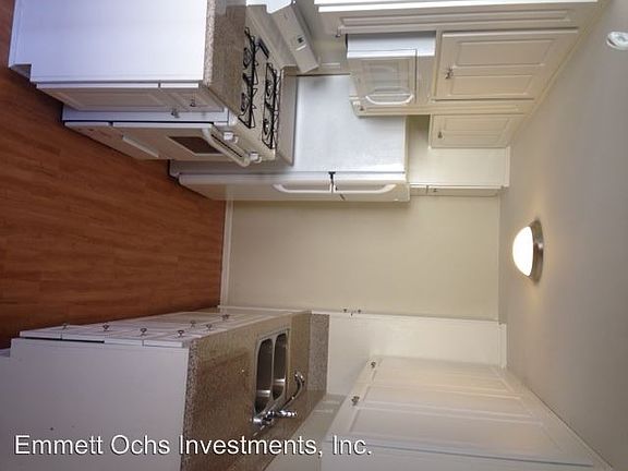 3rd image of 1631 S Westgate Ave APT 2