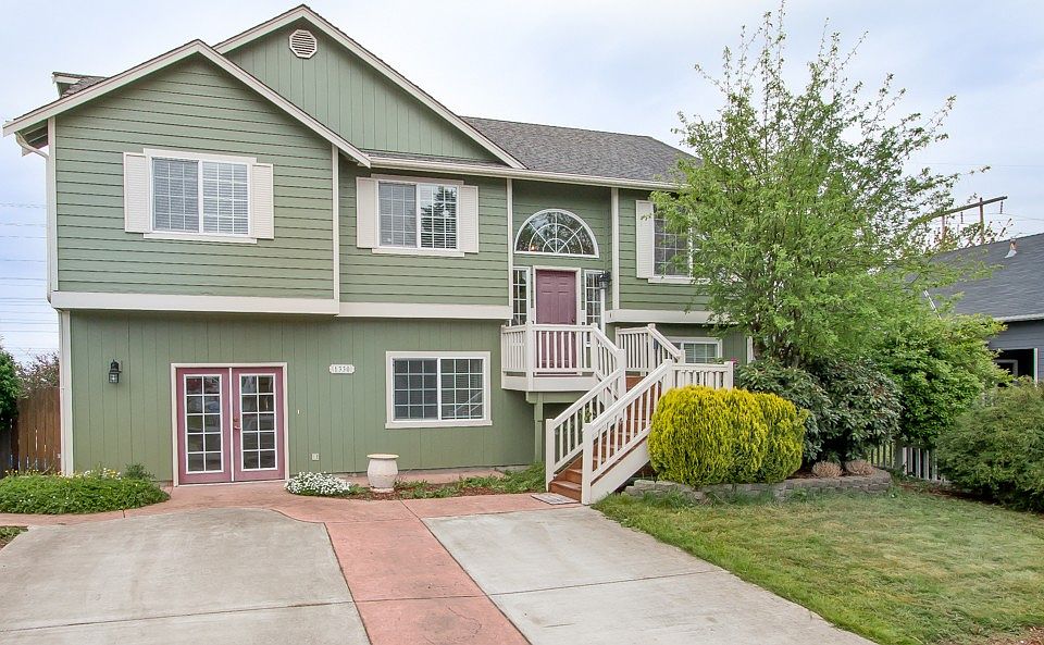 1st image of 1330 90th Ave NE