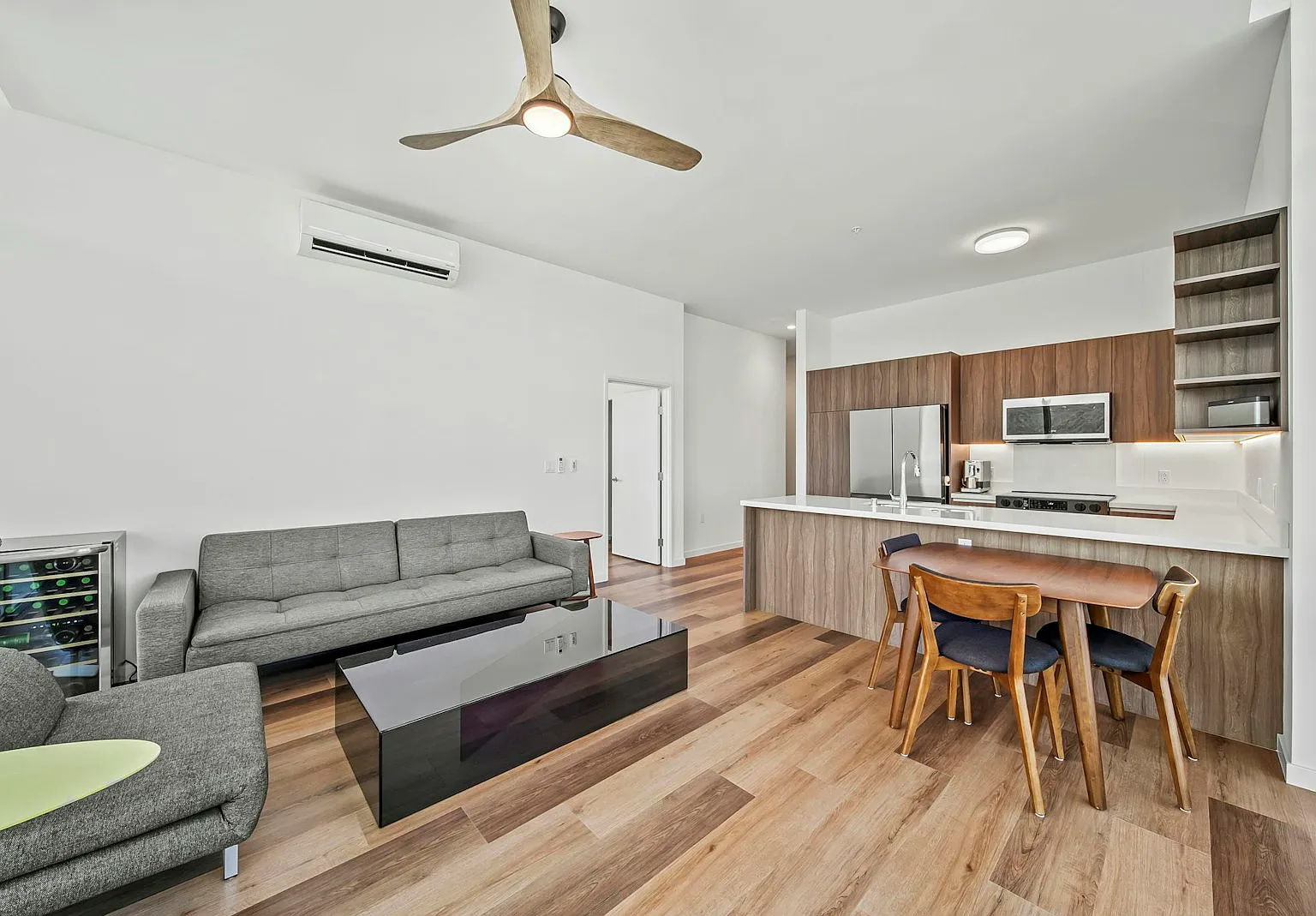 1515 Liona Street, Unit 4418 — Photo 2