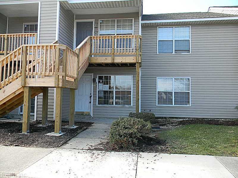 1st image of 204 Lantana Ln #A