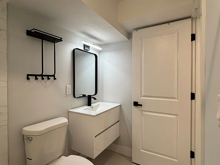 1027 W Dauphin St #3 — Photo 15