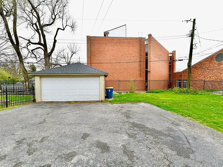 4629 N Kenwood Ave — Photo 5