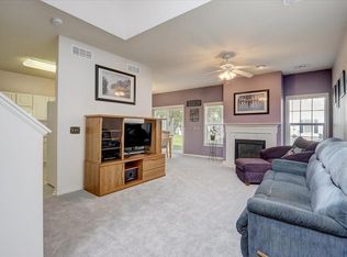 1407 Yorkshire Ln, Shakopee, MN 55379