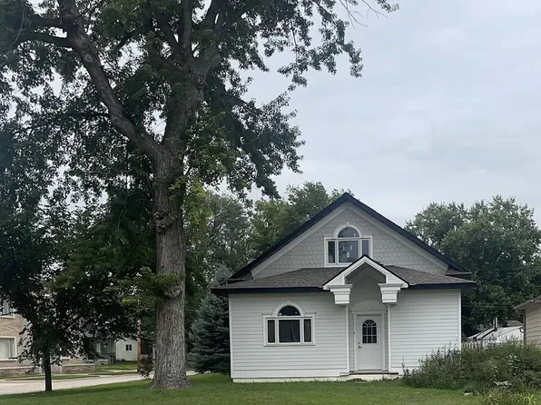 1321 Lake Ave, Gothenburg, NE 69138