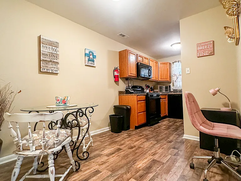 15 Scotch Pine Dr — Photo 7