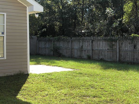 4th image of 110 Zachary Dr