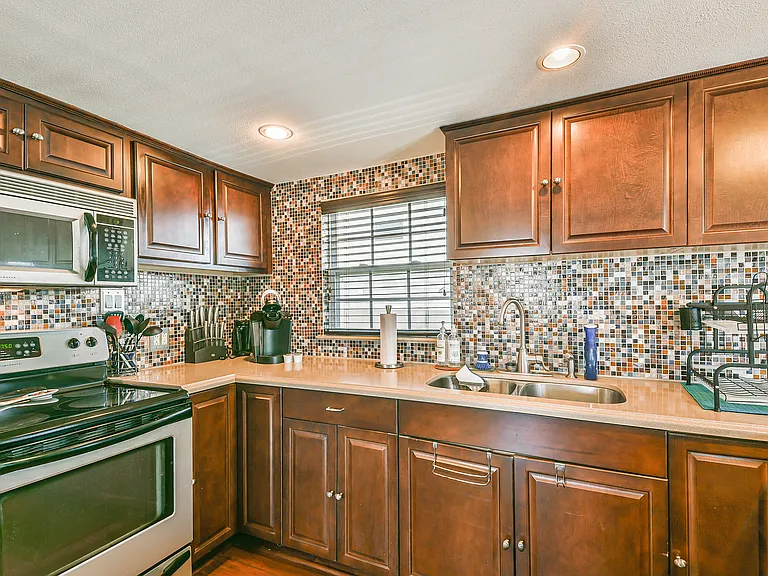 3919 San Jacinto Dr — Photo 6