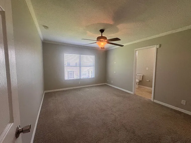 4580 Limerick Dr — Photo 15