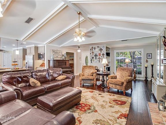 4th image of 2304 Ashland Ave