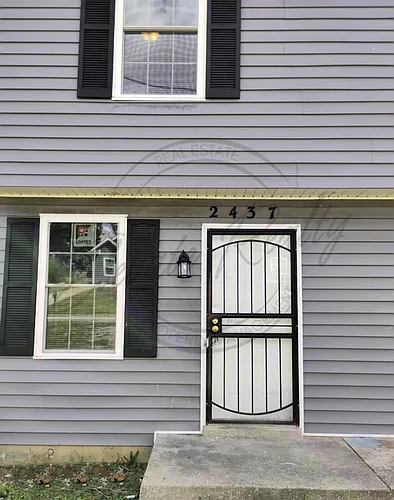 2437 Woodale Ln Photo 1