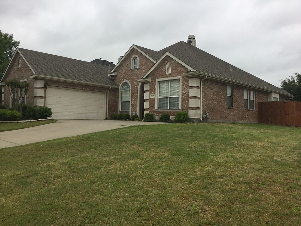 2nd image of 2529 Royal Birkdale Dr