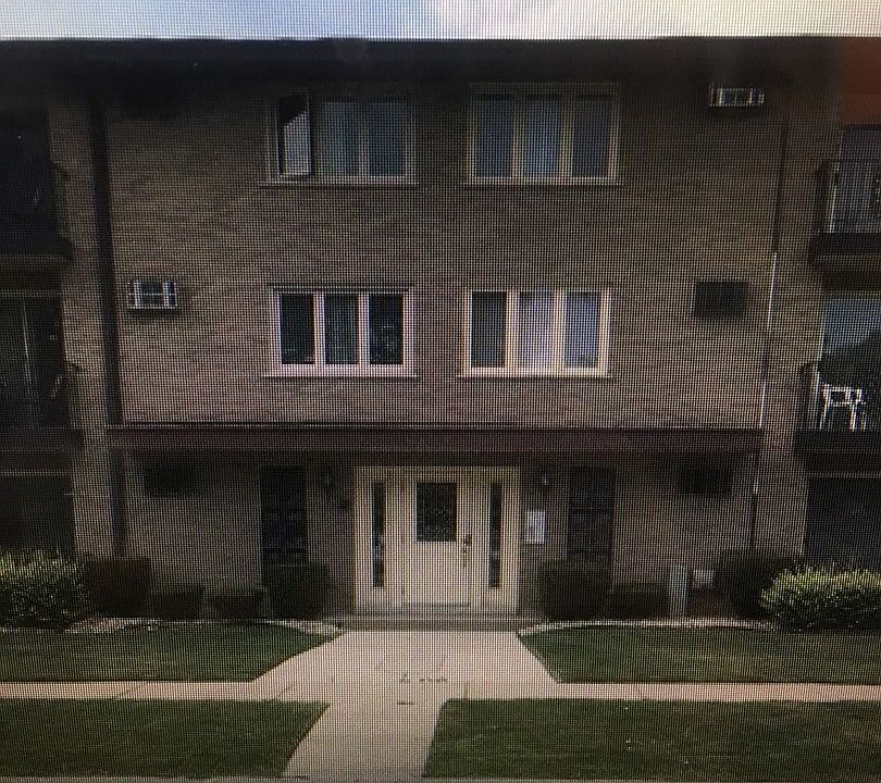 1st image of 11024 S Kilpatrick Ave #1