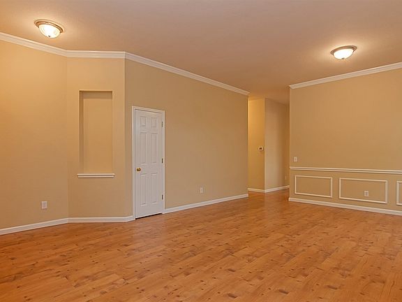 5th image of 4301 Giovanni Dr