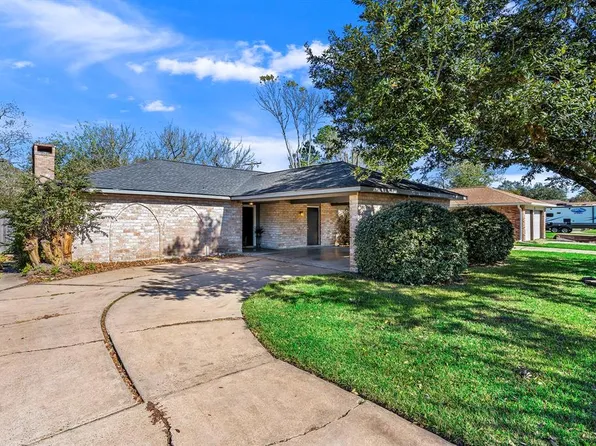 308 Brandywyne Dr, Friendswood, TX 77546