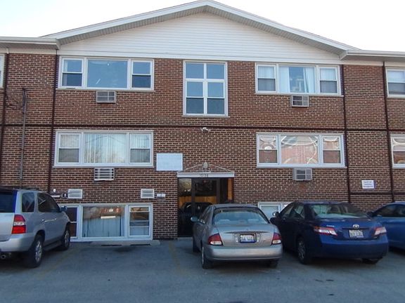 2nd image of 10138 Hartford Ct APT 1A