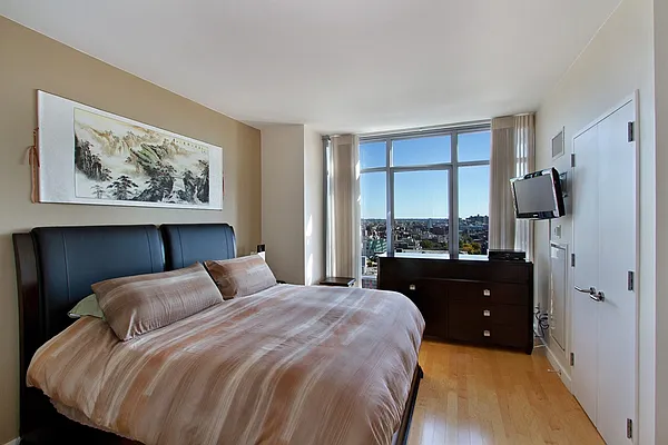 Sold by Corcoran | media 4