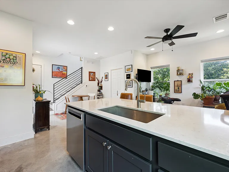 5006 Baker St #C — Photo 8