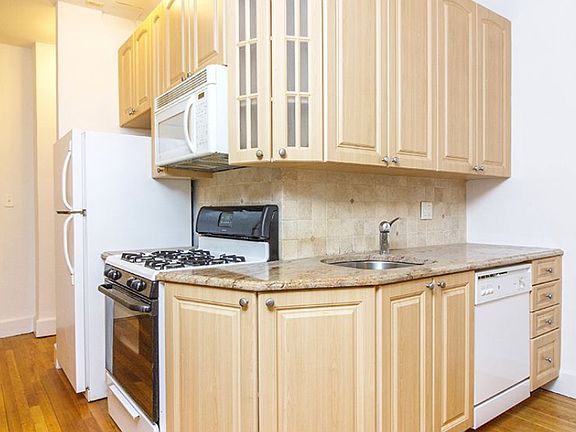 5th image of 6 E 65th St #A6a
