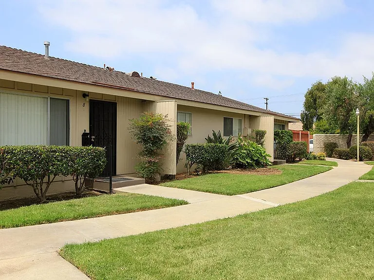 Greentree Fountain Apartments — Photo 106
