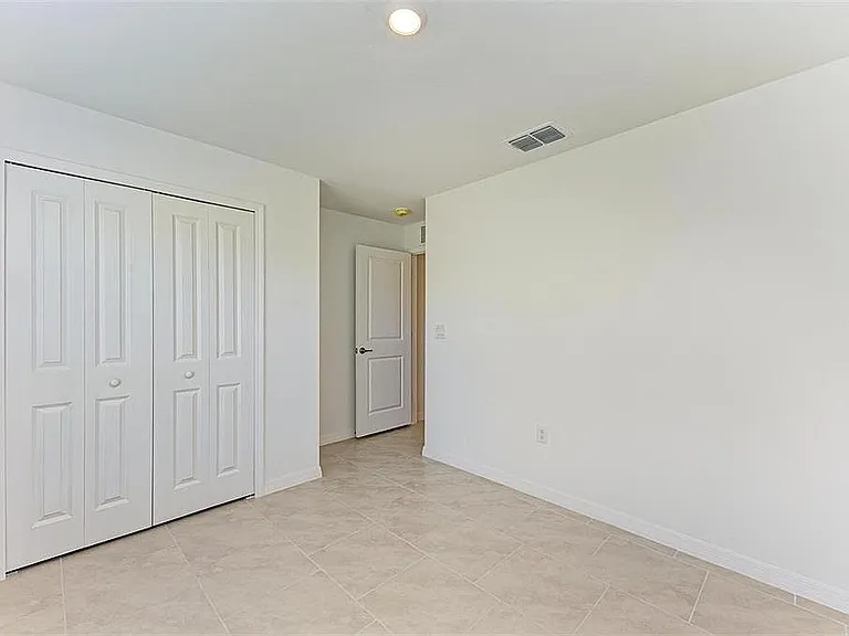 23444 Steeple Ave — Photo 13