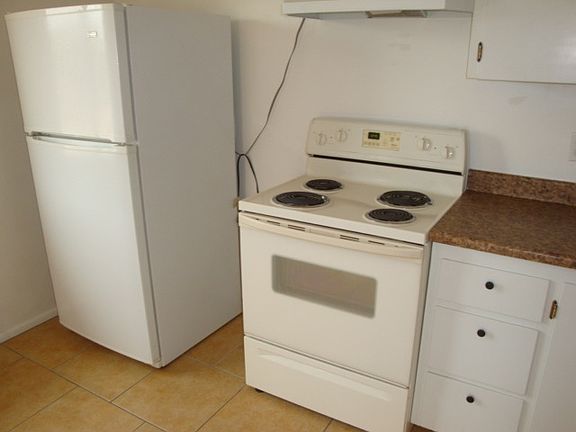 4th image of 510 N Ironwood Dr
