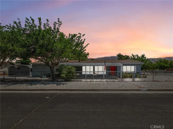 8307 Arrowhead Lake Rd, Hesperia, CA 92345