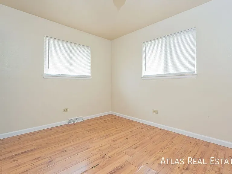 1463 W Byers Pl — Photo 8