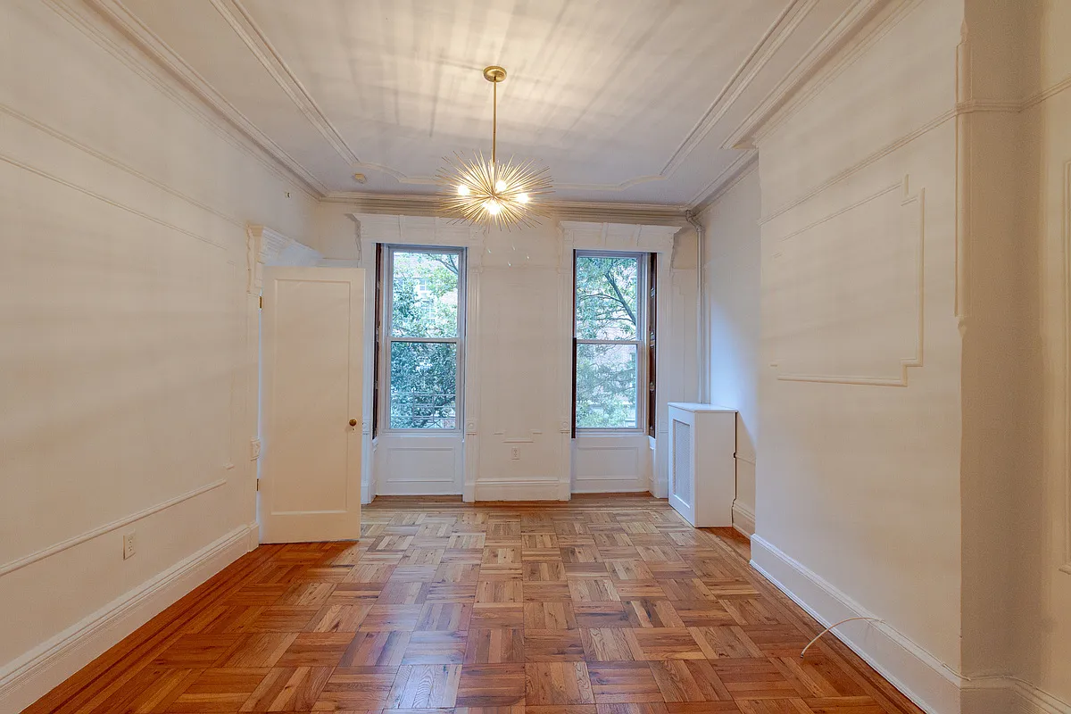 416 Henry St APT 3 photo 1