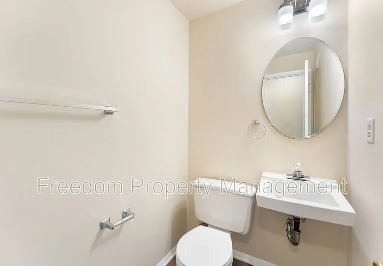 2516 Tabor Ct — Photo 30