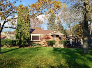 14860 Lata Vista Dr, Elm Grove, WI 53122