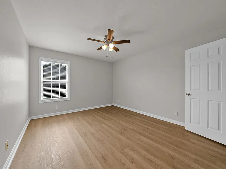 104 Maureen Dr #B — Photo 6