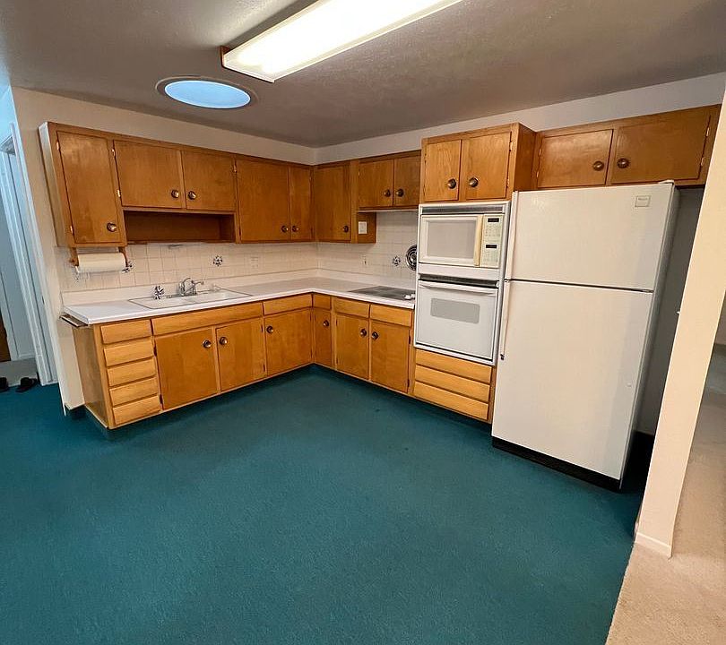 1st image of 4165 Moorhead Ave